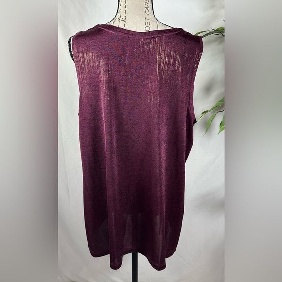 Susan Graver Women's Top - Rich Burgundy 🍒 - Picture 10 of 11